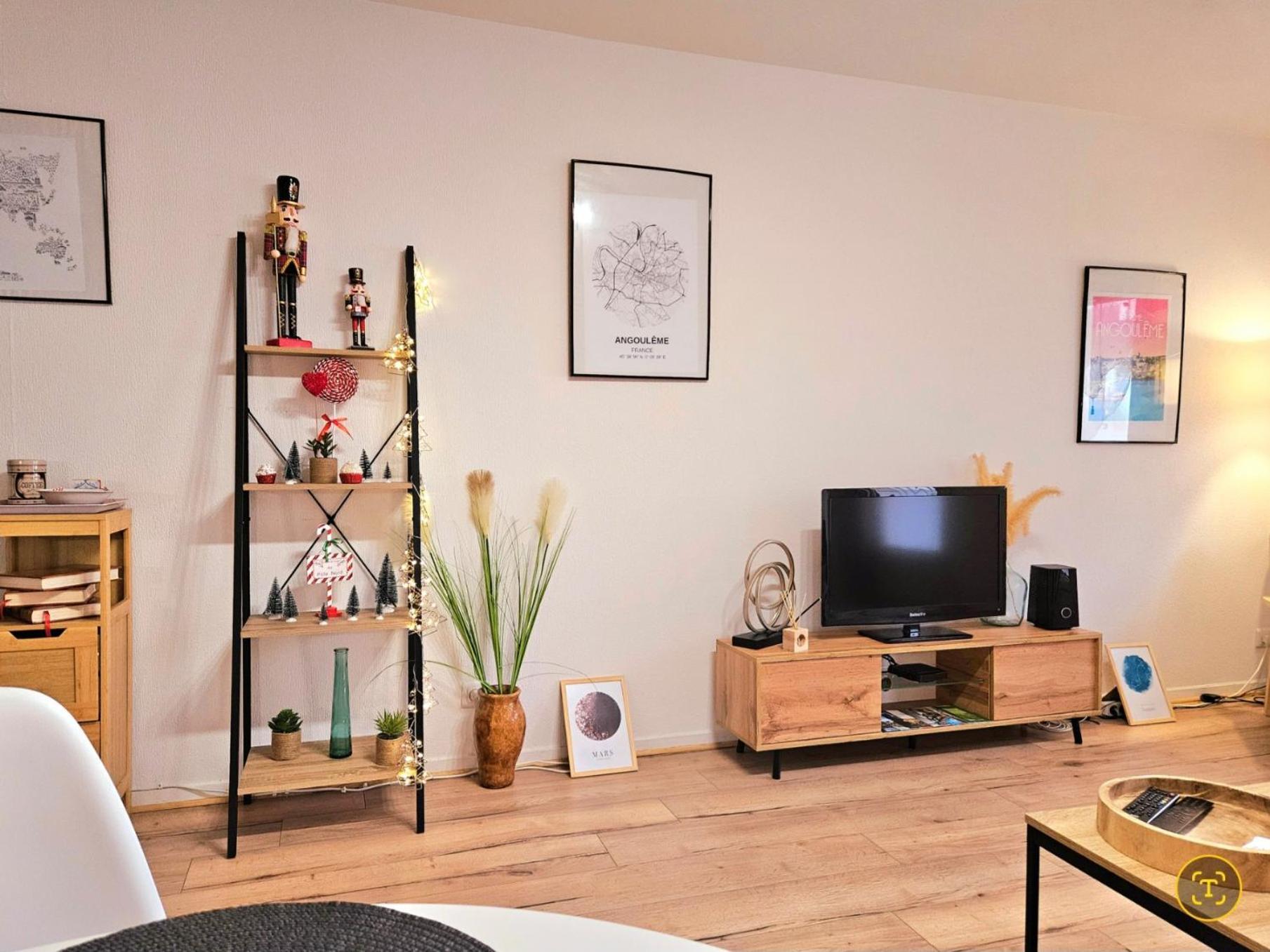 Appartement Cosy Proche Gare - Fibre Optique Et Parking Angouleme Exterior photo